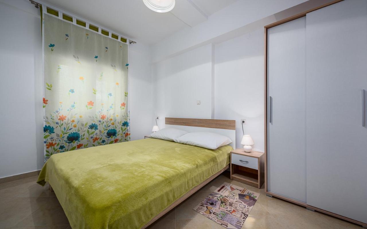 The Willow Garden Apartment House Marčana المظهر الخارجي الصورة